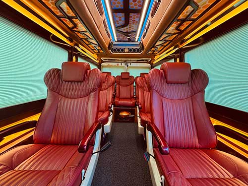 8 seater luxury tempo traveller in kochi